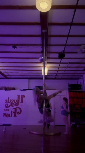 6.8K views · 250 reactions | Something I’m working on… FLARES. Actually super hard, can’t wait to get this aerially into an invert  #polefitness #poledancer #pole #PoleFitnessJourney #polefit #pdlegflare #poleflare #poleprogress | Lexie Brand | Facebook