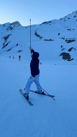 Catch me up in the alps 😋🎿🇨🇭 - - - - #dayinthelife #islamaria #foryou #switzerland #alps #ski #explore #viralvideo #viral #viralvideos #slay #artist #singer #canadianartist | Shannon-Brooke Corbeil