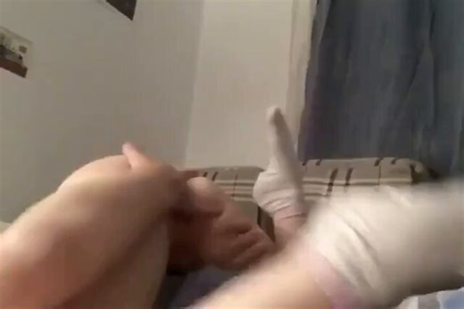 RT @xruals: Worked a 16 hour shift yesterday and all I want is a pretty pair of holes to finger like this :3#pov #porn #breedingkink #bre…