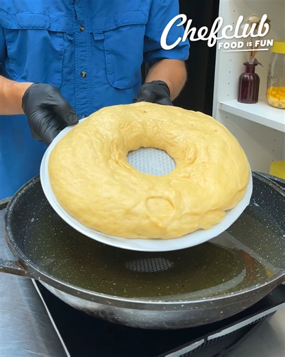 65K views · 102 reactions | Ciambella gigante ripiena di pollo! Date un tocco diverso ai vostri piatti con questa deliziosa ricetta 襤 | Chefclub Italia | Facebook