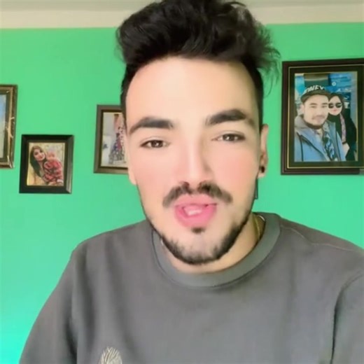 We: Aussie accent is really hard to understand Reywane wife: hold my beer | Australia Maa Meme