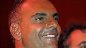 Christian Audigier, créateur de mode français fait carrière aux Etats-unis, suite à son grand succès il vit une vie de milliardaire. | Bling