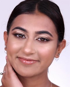 Soft but bold, we’re obsessed with this stunning warm golden look by @hudafodestudio. 🤩 Get the look: 🌟 Infinity Waterproof Eyebrow Liner™ in Serena 🌟 Eye Lift Primer™ 🌟 Perfect Eye Palette™ 🌟 Faux Lashes in Robin 🌟 Liquid Lash Extensions Mascara™ in Brynn 🌟 Lip FIller Lip Liner™ in Jesse 🌟 Glossy Lip Serum™ in Ruth 🌟 Lip Mate™ in Glinda bit.ly/AllThriveCausemeticsProducts | Thrive Causemetics