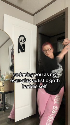 10K views · 401 reactions | THIS is the REAL me 藍路‍♀️ am I still hot with my rizz and sweatpants 藍梁 #gothgirlaesthetic #alternative #adamsandlermom | Raven Belle | Facebook