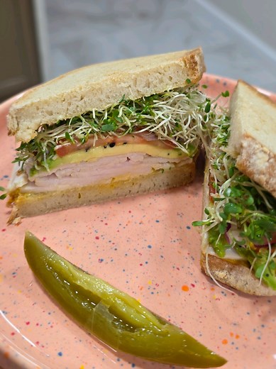 Sandwich de pechuga de pavo en pan de masa madre sin gluten 🤩🤤 #receta #recipe #glutenfree #glutenfreebread #cena