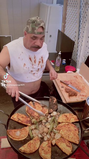 3.5M views · 10K reactions | El Compa George on Reels | Facebook