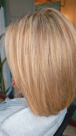 ✨ Shades EQ is the healthier way to tone thanks to its acidic, no lift formula. ✨ “Buttery blonde” — the proof is in the recipe ✨ 010NV 010P 09T 000 ✨ CARE – ABC treatment 👌 #redkenza #redkenproza | Turning Heads Hair Studio