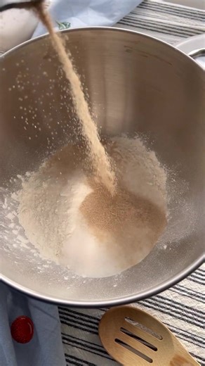 These spirals of sweetness just got more drool-worthy thanks to a double boost of blue! 💙 Elevate your weekend brunch with these irresistible Blueberry Cinnamon Rolls from @cookingwithkelli. bit.ly/48VoyBA | Blueberries