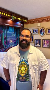👑 ¡Nos alojamos en la habitación de las Princesas Disney! ✨ 😍 Así es la Royal Guest Room de Disney’s Port Orleans Resort – Riverside, uno de los hoteles moderados más especiales de Walt Disney World. 👌🏻 Un equilibrio perfecto entre precio, confort y ambientación: más espacio, mejores zonas comunes y una experiencia mucho más cuidada que en un hotel Value, sin llegar al coste de un Deluxe. 🏩 Se encuentran ubicadas en una de las zonas más cercanas al lobby, restaurantes y transporte, dentro d