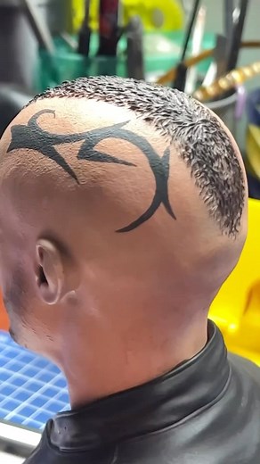 So incredibly on point and masterfully done!! @theorossi & #KimCoates so lifelike I thought they were going to do another #ReaperReviews 😂😂😂 #SOA #SOAFX #SAMFAM #sutterart @sutterink #SonsOfAnarchy Repost from @grafit • Theo Rossi as Juice Ortiz from #SonsOfAnarchy / #3dprinted and #painted by me / sculpt by @sidnaique / 3dprinter: @mypeopoly phenom forge resin: @sirayatech fast creamy | SOA & Mayans MC Addicts