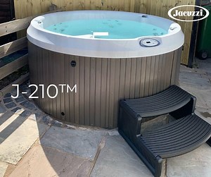 If you are looking for the reliability and quality offered by a Jacuzzi® Premium Spa at a convenient price, the J-210™ is the perfect choice this summer. Find your perfect hot tub now by clicking this link bit.ly/FindYourPerfJacuzzi | Jacuzzi UK