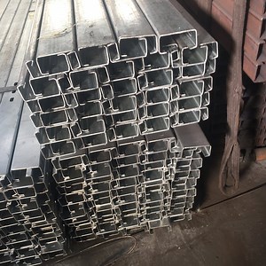 [Hot Item] Hot Sale Rivet Connection Steel Column Ridge China Customized Prefabricated Z Purlin