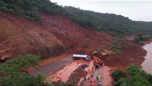 4.7K views · 18 reactions | In response to the severe weather conditions and subsequent landslides in the Uttar Kannada district of Karnataka, the Indian Army has deployed its forces to assist in rescue operations. The region has been experiencing continuous heavy rains for the past two weeks, leading to multiple landslides, particularly affecting National Highway 66. #Landslide #Karnataka #IndianArmy VC: Army | TIMES NOW | Facebook