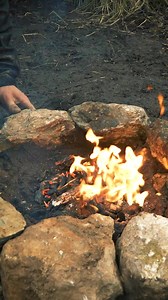 How to setup a campfire quickly ! #survivor #survival #bushcraft #outdoor #skills #shelter #fyp #builder | Adventures camp