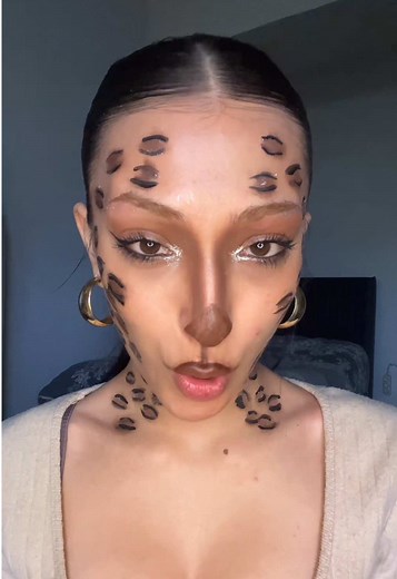 Leopar Makyaj Tutorialıyla Göz Alıcı Olun
