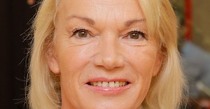 Sexe, orgasme à plus de 60 ans, "doigt dans les fesses", passion pour "ses seins" : Brigitte Lahaie se met à nu dans "Le Journal du Hard" et c'est réjouissant