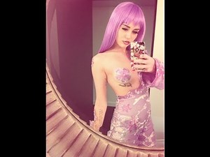 Miley Cyrus Dresses As Lil Kim For Halloween | Splash News TV | Splash News TV