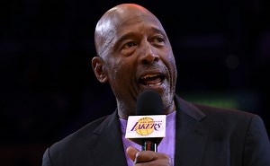 NBA News: Former Lakers star James Worthy gets brutally honest on Anthony Davis' performance