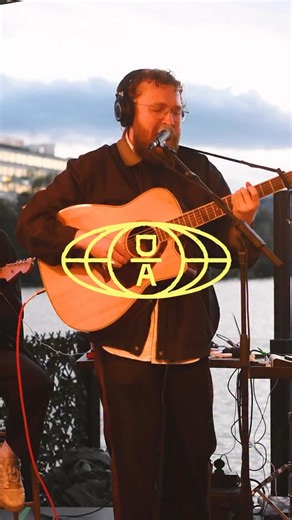 Sommarsäsongen av Debaser Alternative avslutades på bästa sätt igår med Anni II och AKA lisa! Intimt, uttrycksfullt och avskalat, med oslagbar stämsång! Tack för en fin kväll! ✨ | Debaser