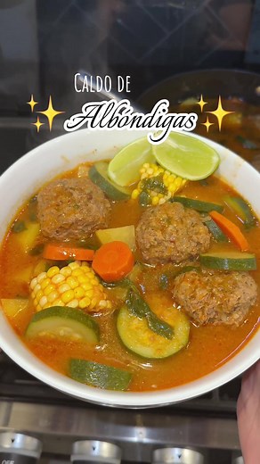 Delicious Albóndigas Soup Recipe for Dinner