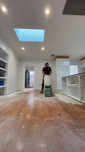 Sanding old pine #floorsanding #loba #sandingandpolishing #lagler #timberflooring #timber #invisible #pine | Shane Hannett