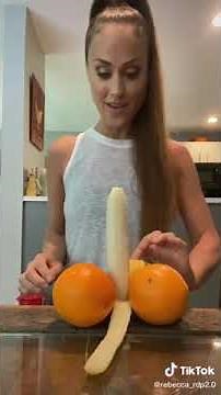MILF eats bannana hands free