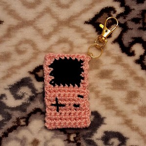 Crochet Gameboy Pocket Keychain Pattern. Perfect for Holding Chapstick or a Lighter! - Etsy