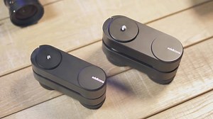 WING, the rail-less camera slider which gives camera motion 4 times its size and enables flawless manual slides on the first take. | edelkrone