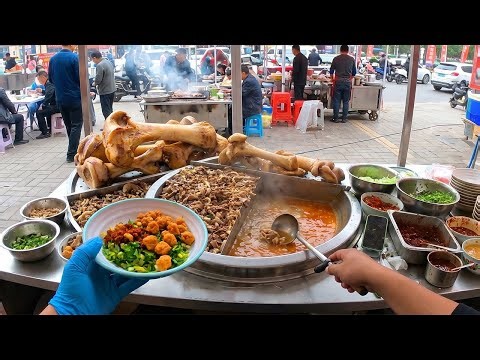 China Street Food Live | Real Street Vendor Making Beef Soup