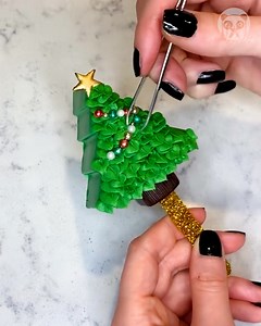 Making a cakesicles Christmas tree Partner: buttercut_bakery | Crafty Panda
