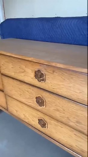 Gorgeous transformation by @ravenstreetmarket with @wiseowlpaint One Hour Enamel in Jet Black. A dream paint to spray, look at that finish🖤🖤🖤 | Wise Owl Paint