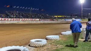 ‪Hot laps have begun at Williams Grove Speedway. #WoOSprint ‬ | DB3 Inc