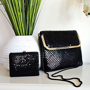 Beautiful Vintage 70s Black & Gold Chain Link Shoulder Night Purse & Mesh Wallet
