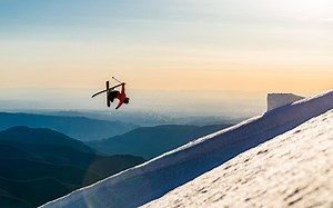 Throwing it back to last spring when we meet up with the Liberty Skis team in Mt Hood. Click play to watch a quick minute from our trip to Oregon! #Origin106 #SchusterPro | Liberty Skis