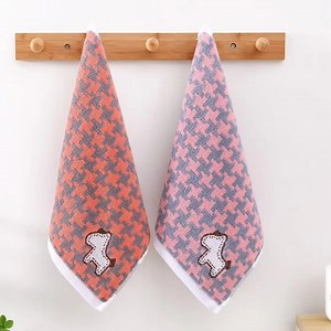 Custom Logo Jacquard 100% Cotton Terry Flower Design Hand Towel
