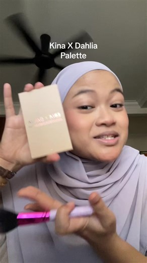 Kina x Dahlia: The Ultimate Shiny Eyeshadow Palette