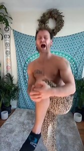 The popliteus muscle is responsible for locking and unlocking the knee from full extension, dysfunction or trigger points in this muscle will lead to nothing food Bladder 40 , the command point of the back, a very powerful acup | Holistic Uni | Facebook