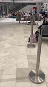 Passengers were stranded at Skiathos Alexandros Papadiamantis Airport (JSI/LGSK) as the situation was dramatic in many areas of the Greece owing to the Rainstorm Daniel sweeping in its wake. Besides Volos and Pelion, Skiathos has faced significant problems since yesterday. However, latest report suggests the restart of partial operations in the airport. 📹andrew callaghan #airport #aviation #storm | FL360aero