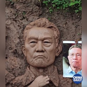 #ChinaStory An amateur took 7 days to make a sculpture of Zhong Nanshan, the leading medical expert who helped control the pandemic in China. The man made this to show his respect to Zhong. #Covid_19 | China Daily