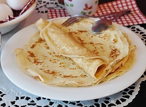 Easy German Pancakes Recipe - A Favorite in Germany •