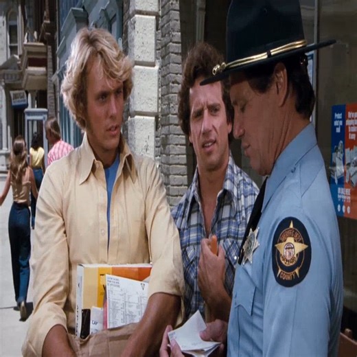 The Dukes of Hazzard S03E01 – Enos Strate to the Top #P4 | Dukes of Hazzard County