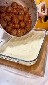 95K views · 1.4K reactions | CREME DE BATATA COM ALMÔNDEGAS Segue meu perfil, receitas de vó nunca tem erro e são sempre as mais deliciosas 殺❤️ MODO DE FAZER: Vamos para cozinha? Para ver a descrição de todos ingredientes é só ACESSAR E SEGUIR O PERFIL DA VOVÓ! “Deem graças em todas as circunstâncias, pois esta é a vontade de Deus para vocês em Cristo Jesus.” 1 Tessalonicenses 5:18 #comida #almoco #janta #receita #viral | Receitass de Vó | Facebook