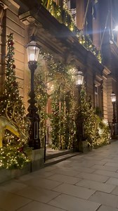 GLENEAGLES TOWNHOUSE EXHIBITION Last night we enjoyed the official unveiling of our latest exhibition at Gleneagles Townhouse, Edinburgh. We had the pleasure of showing off the works of @ceciliaartist , @cliveramageart , Robert Pereira Hind, Joe McIntyre and Ian Mastin. This exhibition will be on show until the end of November so you have plenty of time to enjoy the works and time to purchase the piece that catches your eye! You’ll even have it in time for Christmas. Speaking of Christmas it may