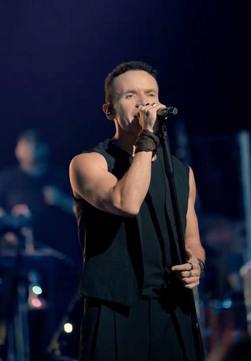 20 Años de Cantar Te Mando Flores