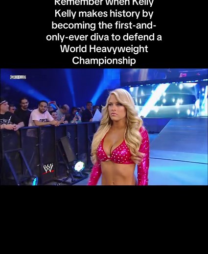 Kelly Kelly Makes History Defending World Heavyweight Title