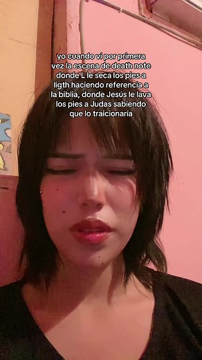 Escena de Death Note: L seca los pies a Light