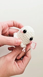 What are your favorite Halloween movies? 👻 My favorites are Hocus Pocus, Halloweentown, and Nightmare Before Christmas. 🎃 Get the free pattern for this cute ghost over on my blog! #thenicolechase #crochetghost #freecrochetpattern #crocheting #amigurumi #crochetallday #ilovecrochet #crochetamigurumi #ghostamigurumi | Nicole Chase Crochet Patterns