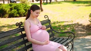 Pregnant Girl Sits Park Bench Her Stomach Begins Hurt Pregnant
