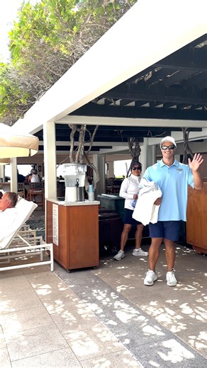Spend #NationalSwimmingPoolDay at our iconic Orchid Pool where our dedicated staff is ready to make your experience effortless and unforgettable. What are you waiting for? Let the relaxation begin. 🌊 Learn more about our pool here: https://bit.ly/3JIfUf5 | Halekulani Hotel