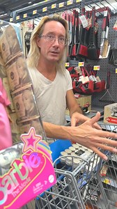 2.1K views · 92 reactions | Kind stranger gets a surprise gift for extending a helping hand! | Story ComeBack | Facebook